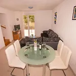 Miris Bora