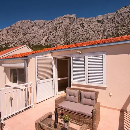 Villa Miris Bora *