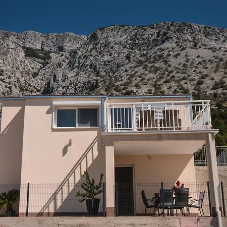 Miris Bora Villa *