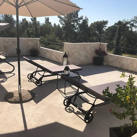 Villa Miris Bora