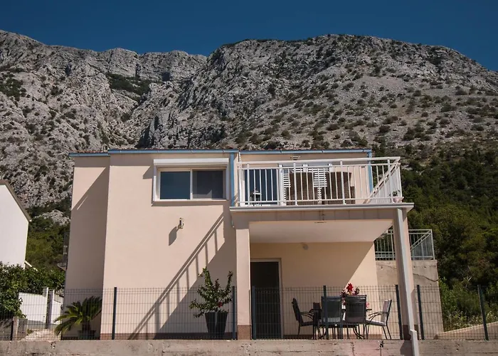 Miris Bora Villa *